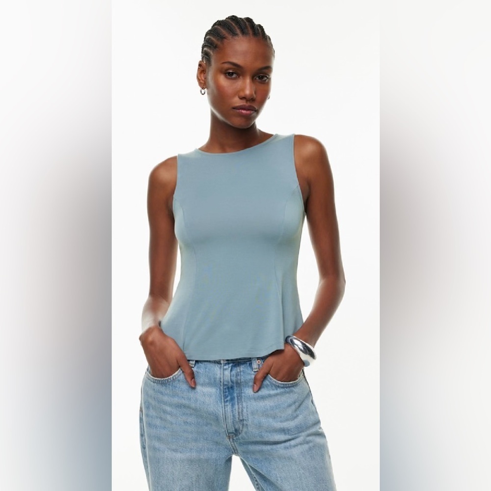 Wilfred Flute Top